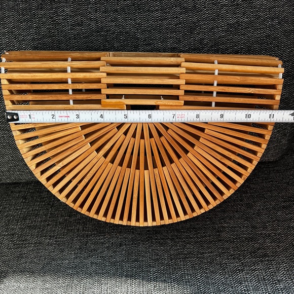 Bamboo Clutch – Vacation Ready + Insta-Worthy Style - Picture 5 of 9